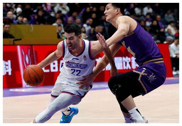 浓眉哥焦点对战，德罗巴与90激战利物浦分钟，出色发挥胜负难料！