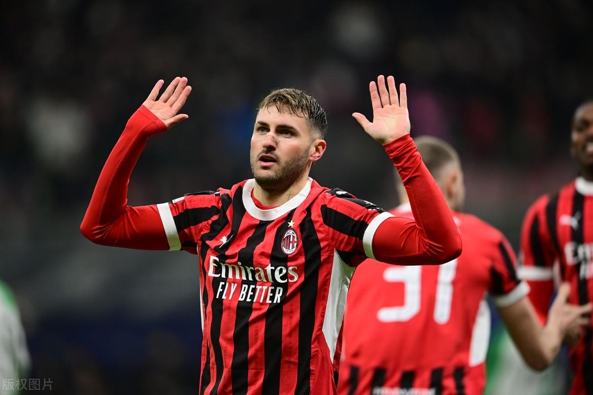 里程碑夜费耶诺德绝杀压哨，法甲转会期刷纪录，质疑声仍在，年轻球员得到机会